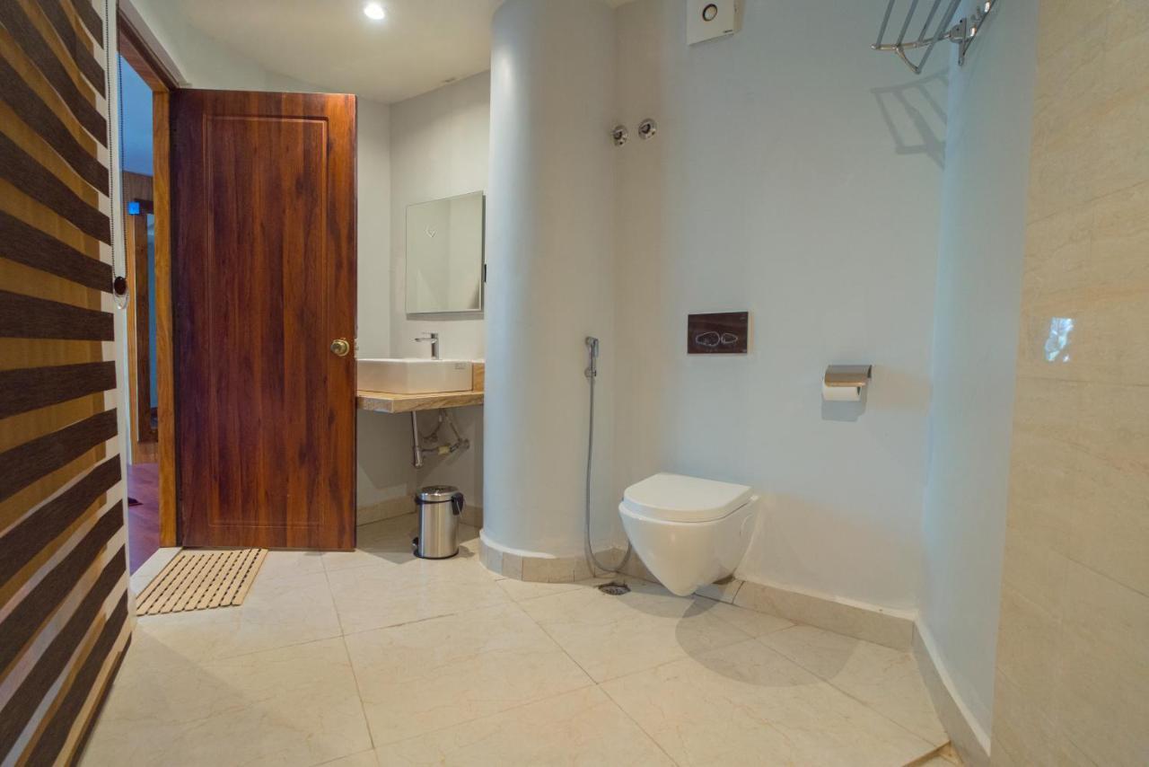 Emerald Hotel Aizawl Ngoại thất bức ảnh