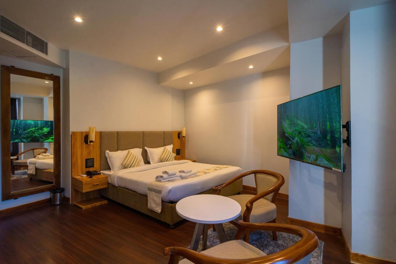 Emerald Hotel Aizawl Ngoại thất bức ảnh